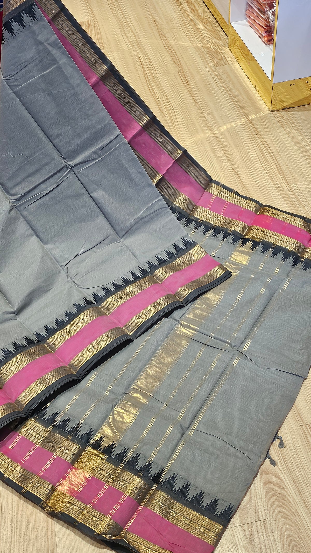 Authentic Grey Chettinad Cotton Saree - Pink Temple Border | NAANAL