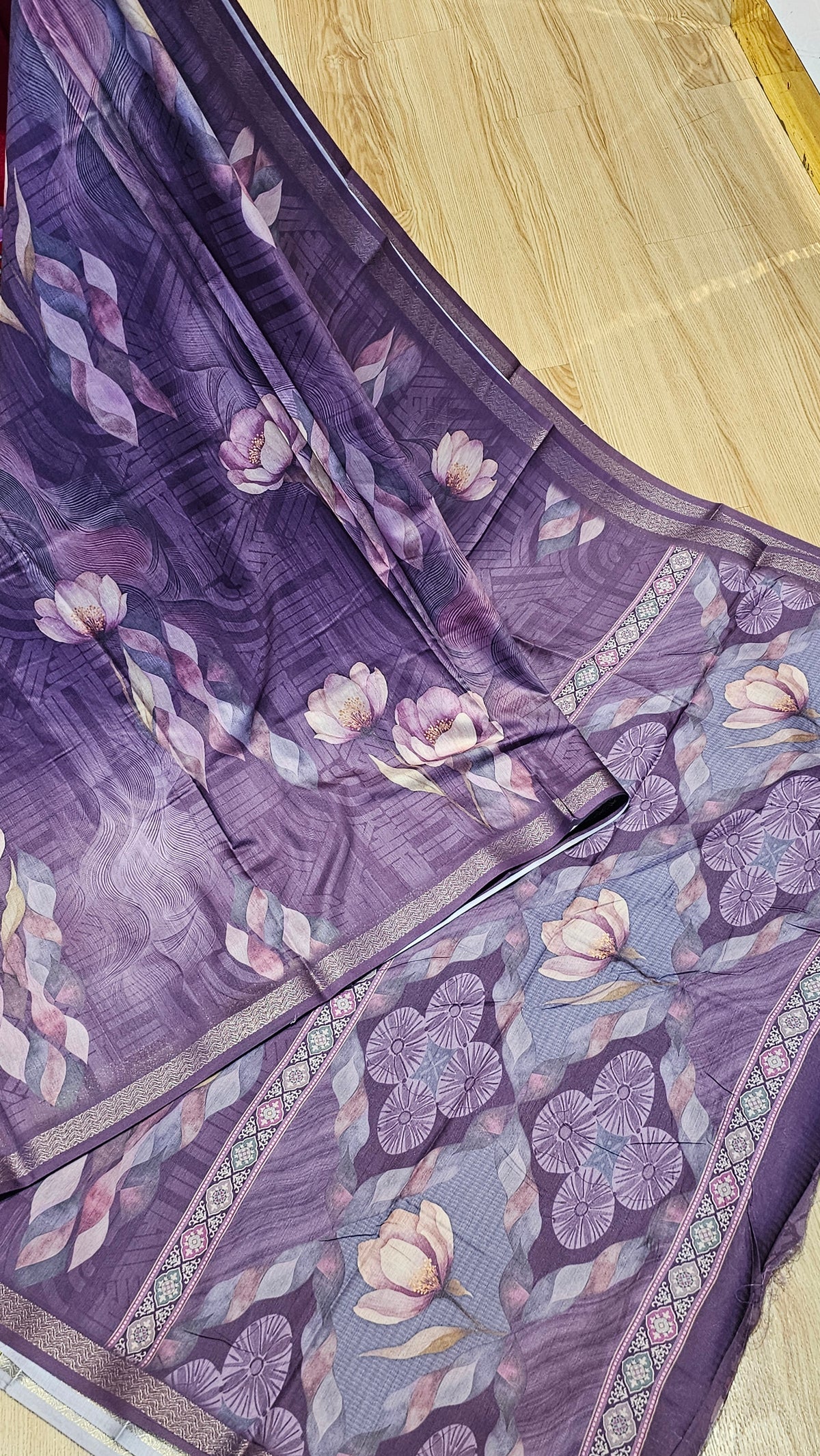 Elegant Purple Floral Varnika Silk Saree with Zari Border | Naanal